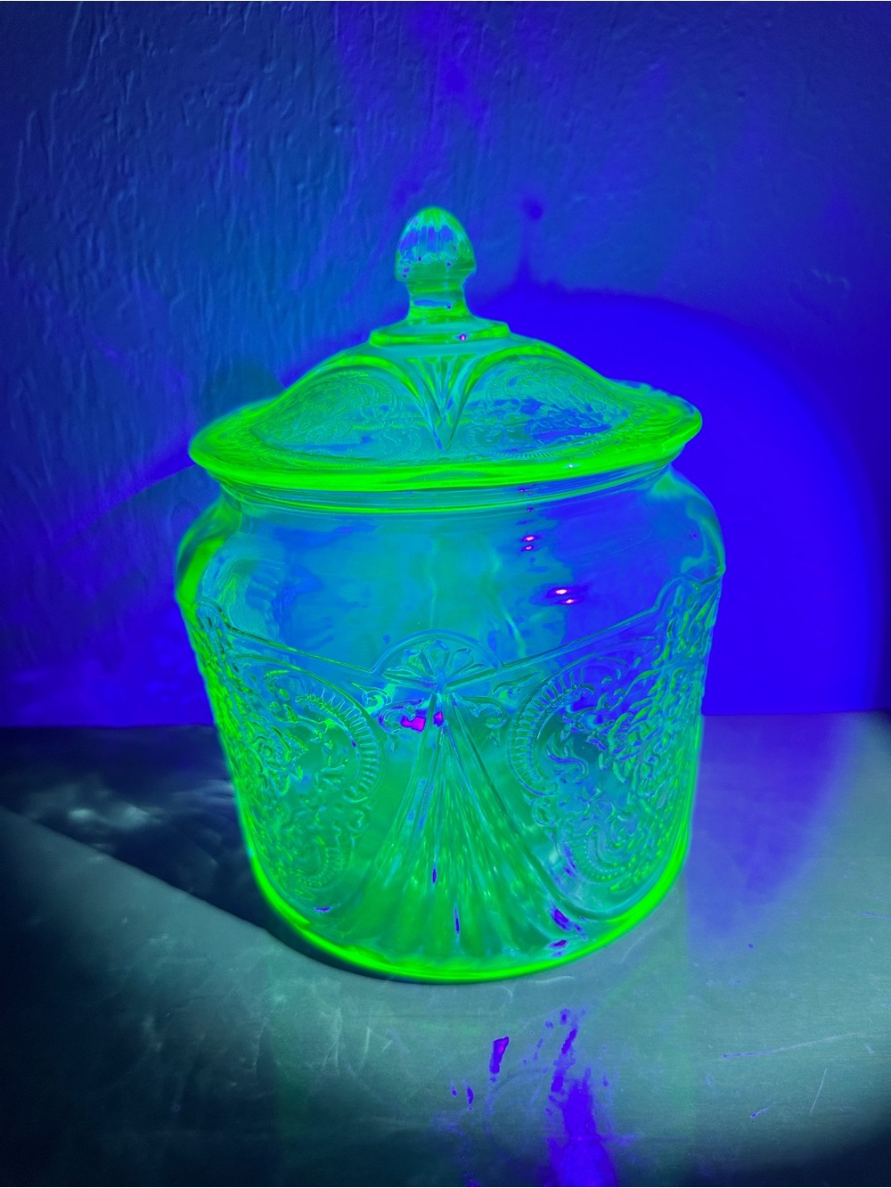 Vintage Hazel-Atlas Green Uranium Depression Glass "Royal Lace" Patter